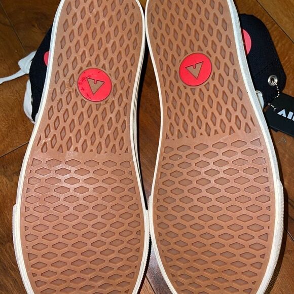 AirWalk Hightop shoes black/white size 9 -new - Picture 7 of 14